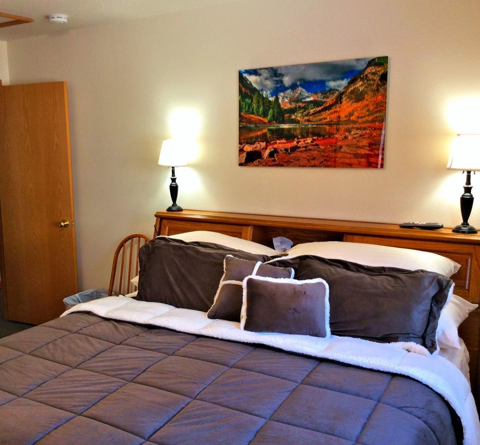 Mein Haus Bed & Breakfast Avon Exterior photo