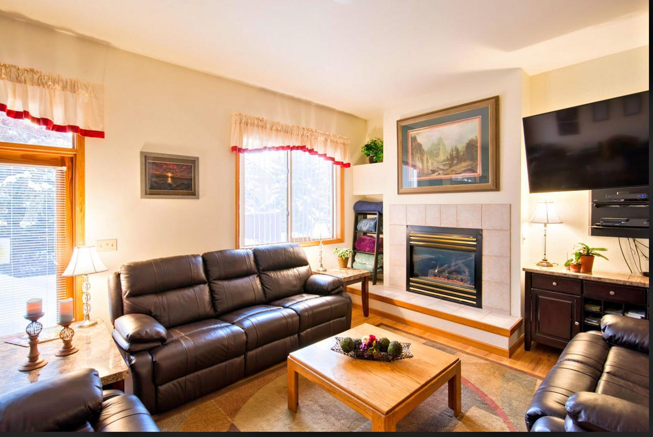 Mein Haus Bed & Breakfast Avon Exterior photo