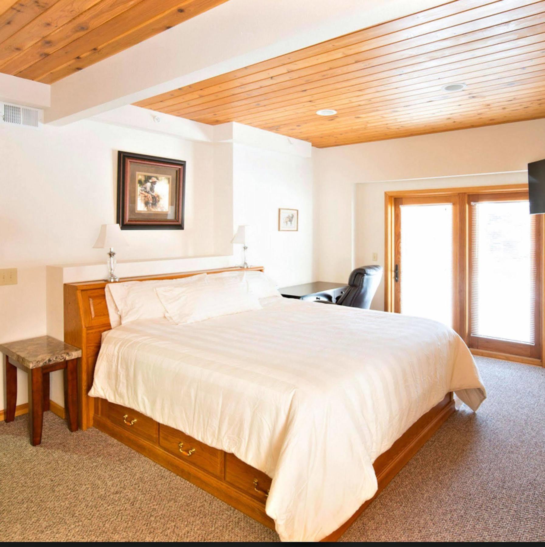 Mein Haus Bed & Breakfast Avon Exterior photo